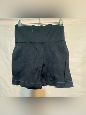 Colsie bike shorts size XS